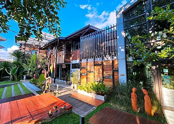 Baan Mai Kradan Hotel Chiang Rai